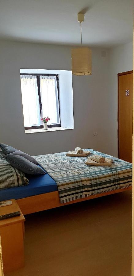 Apartments And Room Vela Senj  Εξωτερικό φωτογραφία