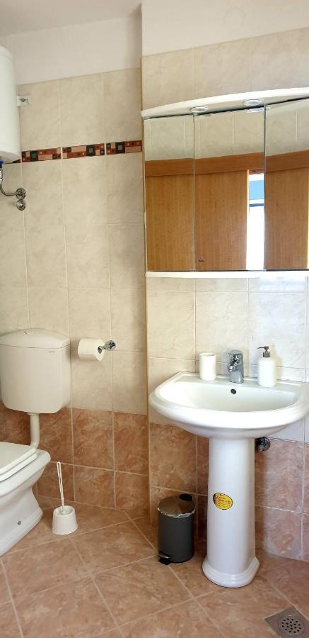 Apartments And Room Vela Senj  Εξωτερικό φωτογραφία